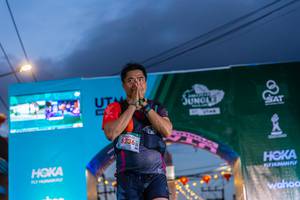 BIB: 5236
                            <button type="button" onclick="openModal(21811286)" class="btn btn-primary btn-sm float-right btn-popup" data-toggle="modal" data-target=".modal-high-quality">
                        <i class="fas fa-shopping-cart"></i> Add to Cart
                    </button>
                                            <button type="button" onclick="isThisMe(21811286, true)" class="btn btn-success btn-sm float-right btn-popup btn-isme hidden" data-toggle="tooltip" data-placement="bottom" title="นี่คือรูปของคุณใช่ไหม คลิกที่นี่เพื่อเอาเข้าอัลบั้ม">
                        <i class="fas fa-plus"></i> Add to album
                    </button>
                    <button type="button" onclick="isThisMe(21811286, false)" class="btn btn-warning btn-sm float-right btn-popup btn-isnotme hidden">
                        <i class="fas fa-ban"></i> Remove from album
                    </button>